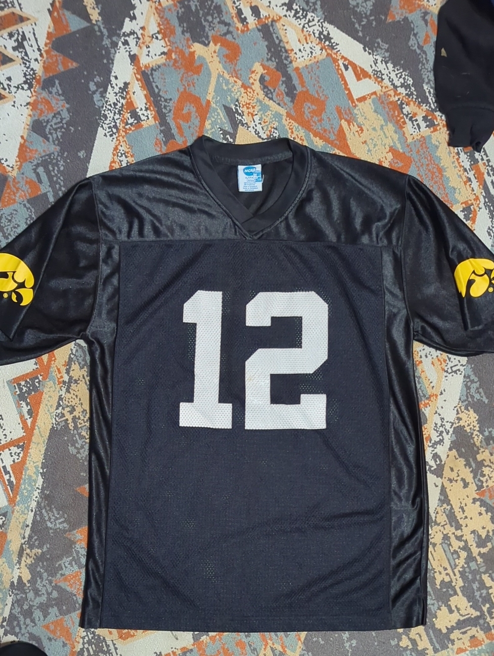 Iowa Hawkeyes #12 Football Jersey Size Large